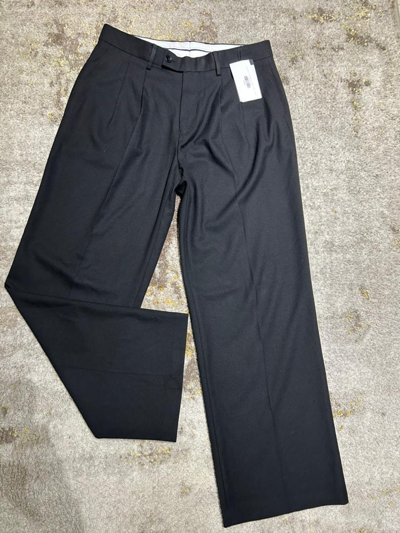 Boohooman Straight leg suit trouser in black