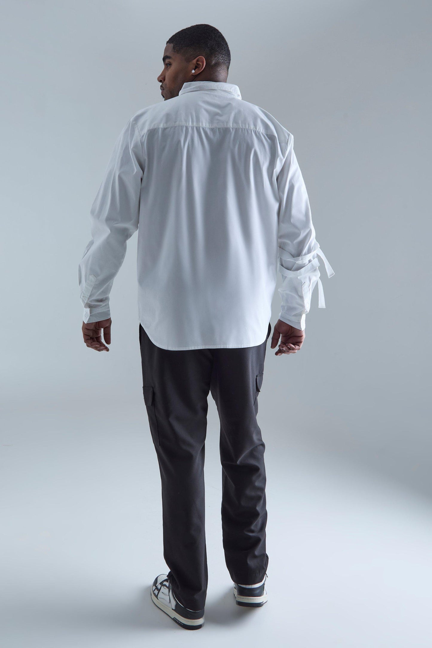Boohoohman Twill Ls Cinch Strap Shirt In White