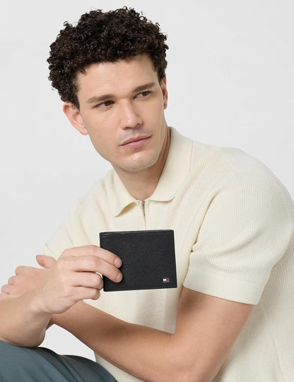 Tommy Hilfiger Flag Leather Bifold Credit Card Wallet