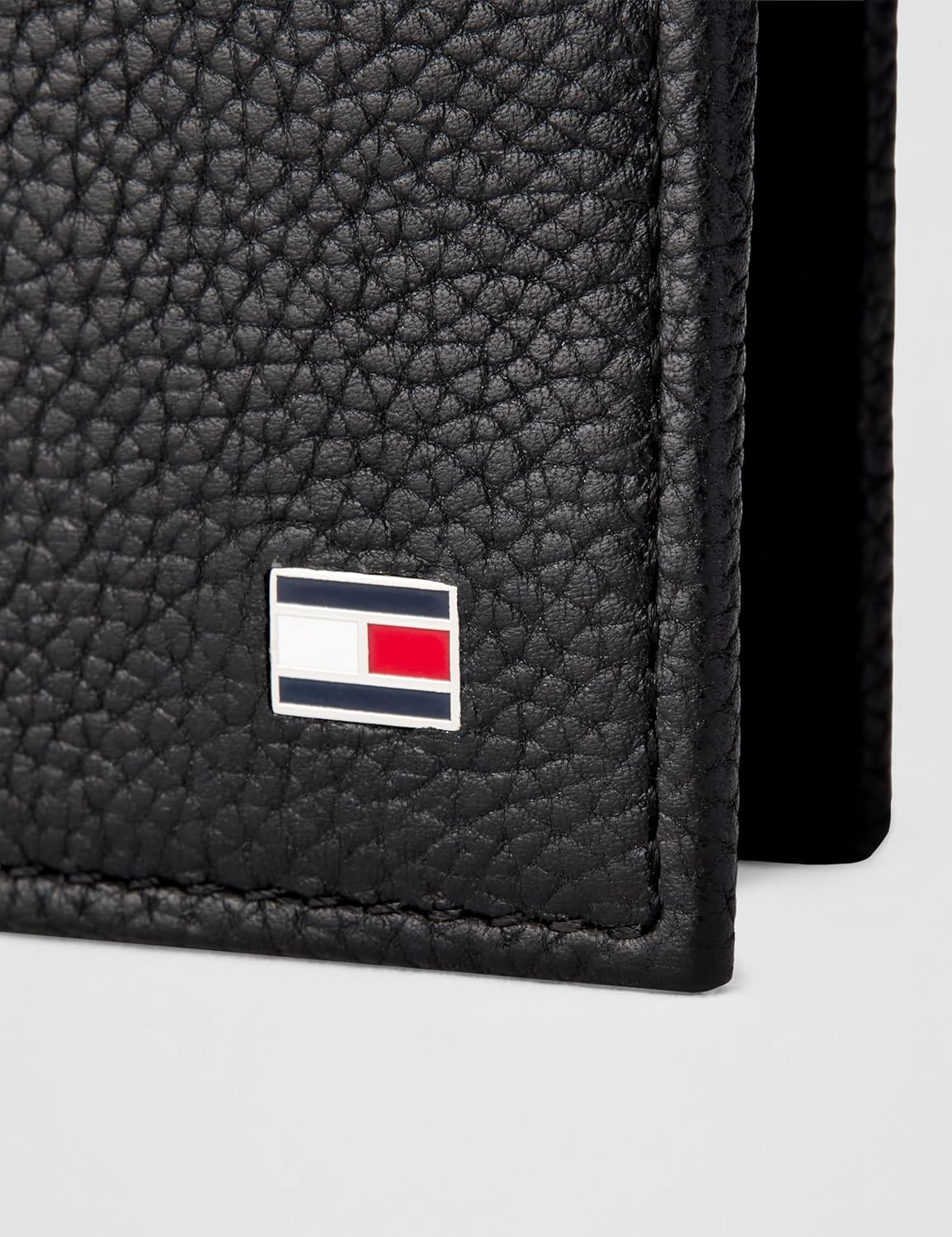 Tommy Hilfiger Flag Leather Bifold Credit Card Wallet
