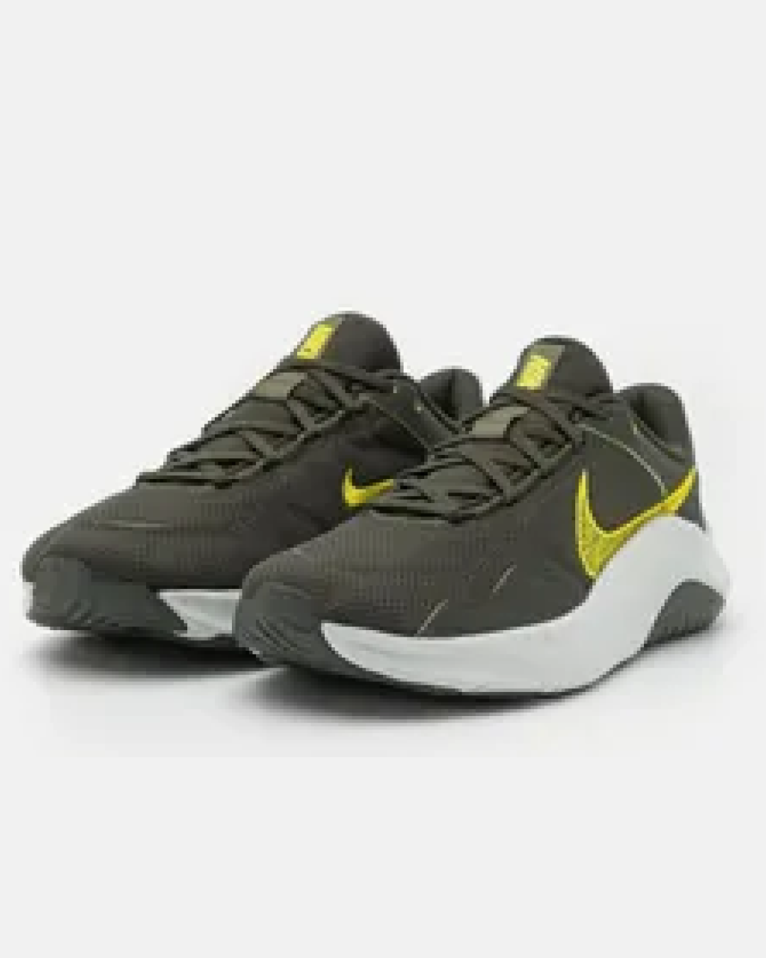 Nike Legend Sneaker
