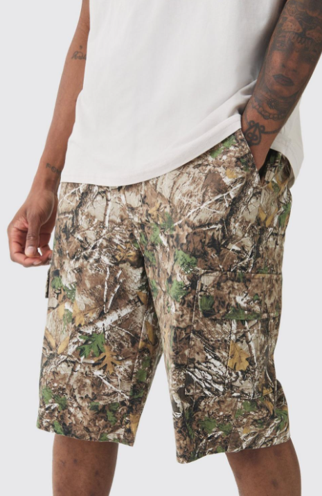 Boohooman Waist Tapestry Short Length Relexed Short In Green