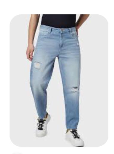 MISS SELFRIDGE MOM JEAN WITH RIPS IN LIGHT WASH BLUE