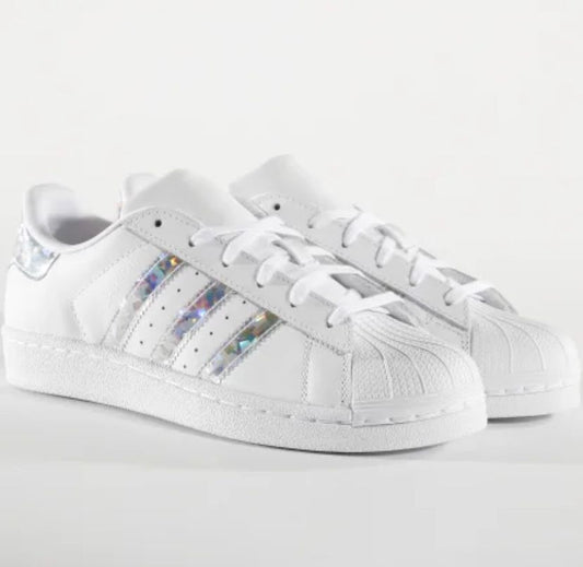 ADIDAS SUPERSTAR JUNIOUR SNEAKERS IN WHITE