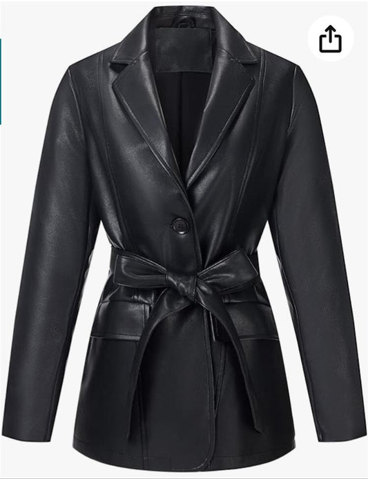 ASYOU FAUX LEATHER CINCHED WAIST BLAZER WITH BUCKLE IN BLACK