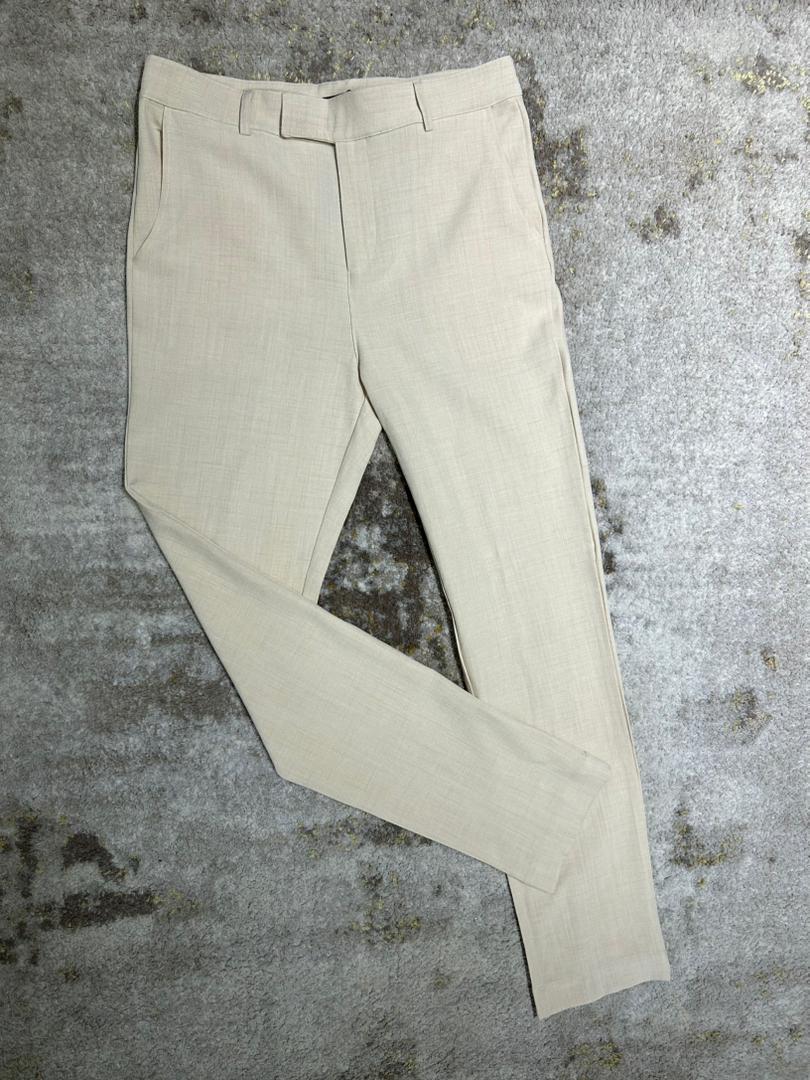 Boohooman Straight leg plain suit trouser in brown